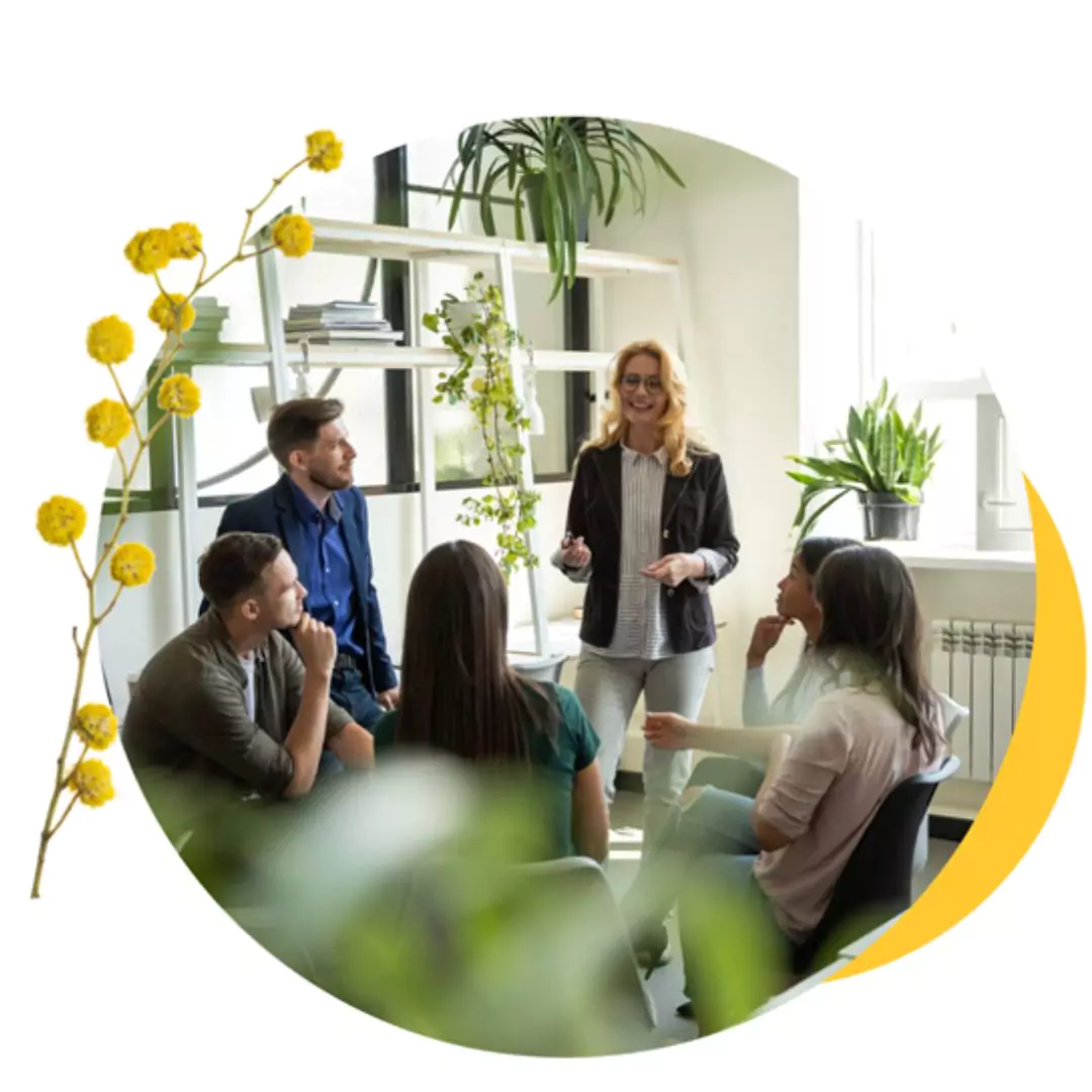 trainings-new Group of people training